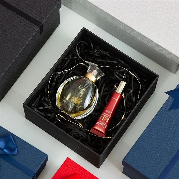 Colorful Cardboard Gift Boxes With Lids